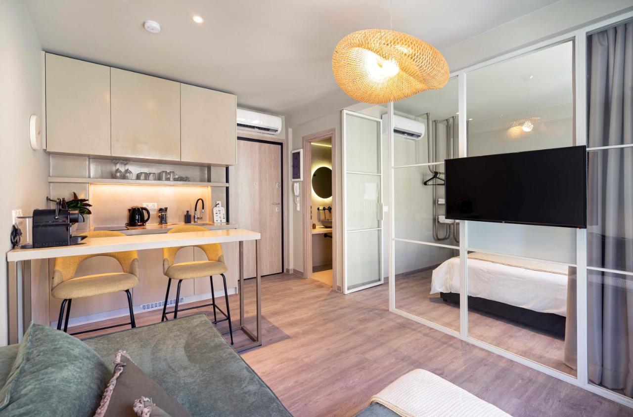 Yalarent Stunning Apartments At The Heart Of Atena Exterior foto