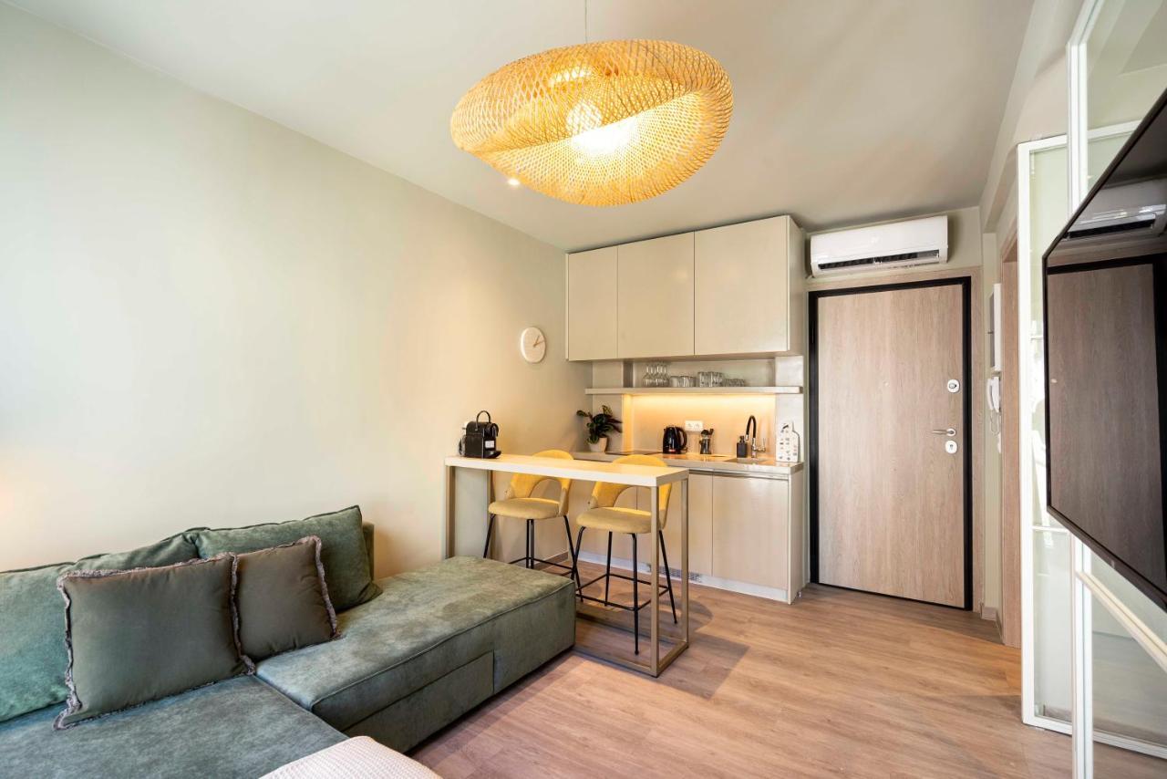 Yalarent Stunning Apartments At The Heart Of Atena Exterior foto