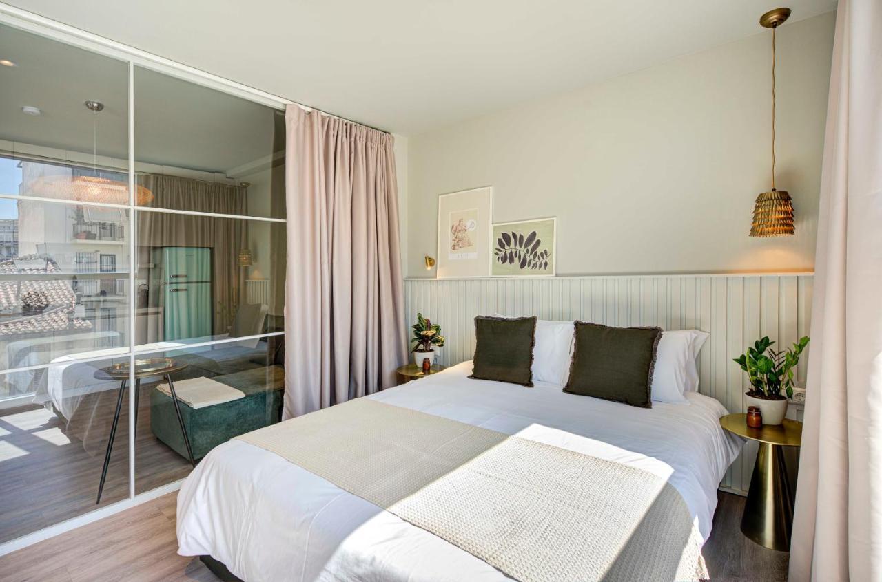 Yalarent Stunning Apartments At The Heart Of Atena Exterior foto