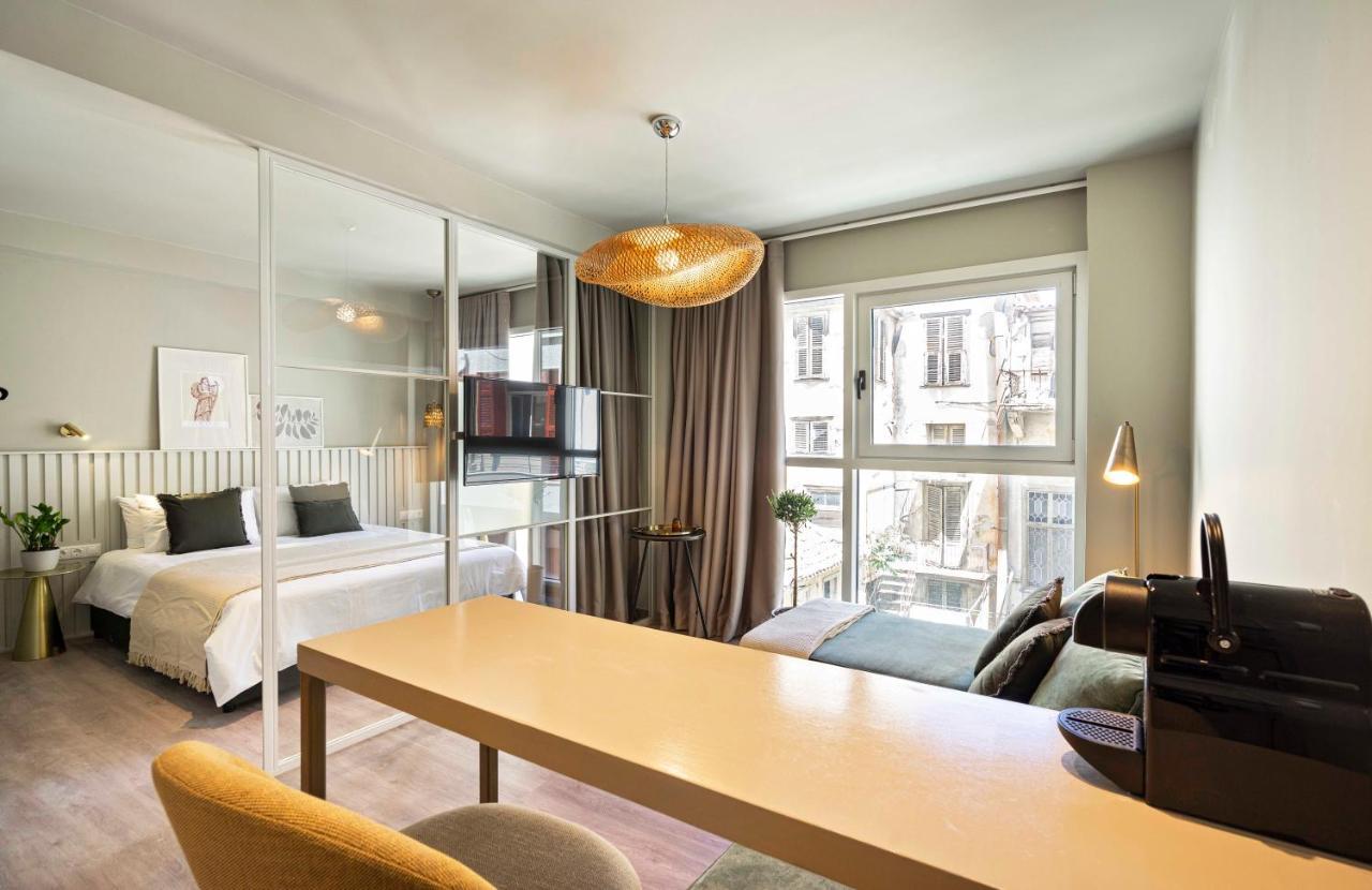 Yalarent Stunning Apartments At The Heart Of Atena Exterior foto