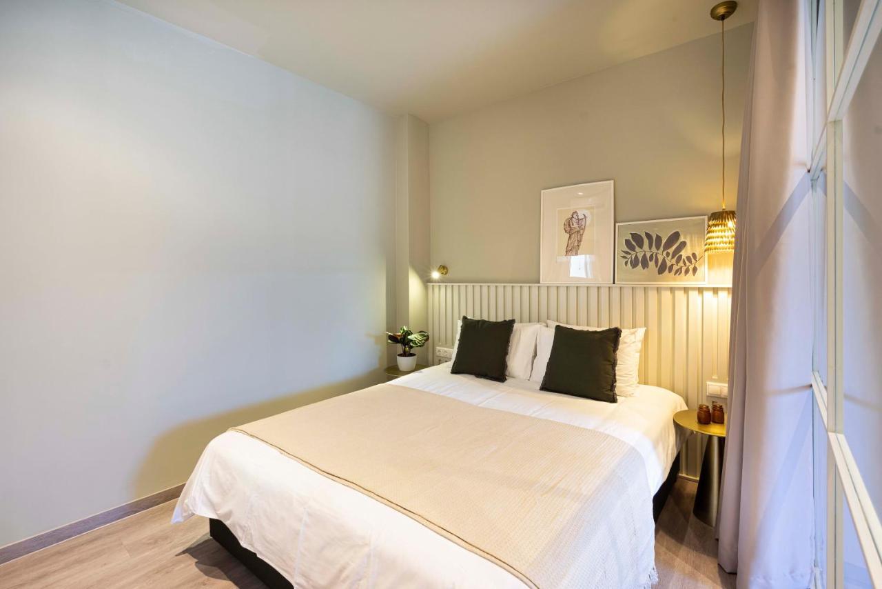 Yalarent Stunning Apartments At The Heart Of Atena Exterior foto