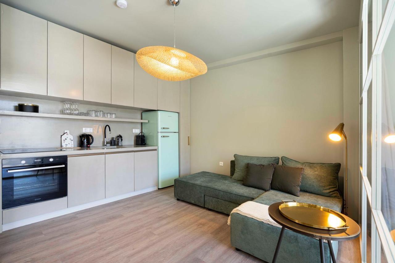 Yalarent Stunning Apartments At The Heart Of Atena Exterior foto