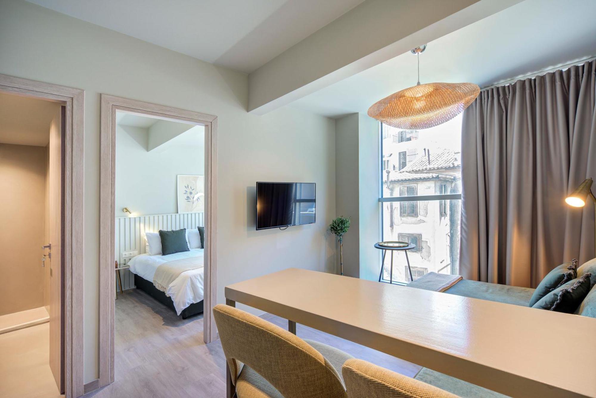 Yalarent Stunning Apartments At The Heart Of Atena Exterior foto